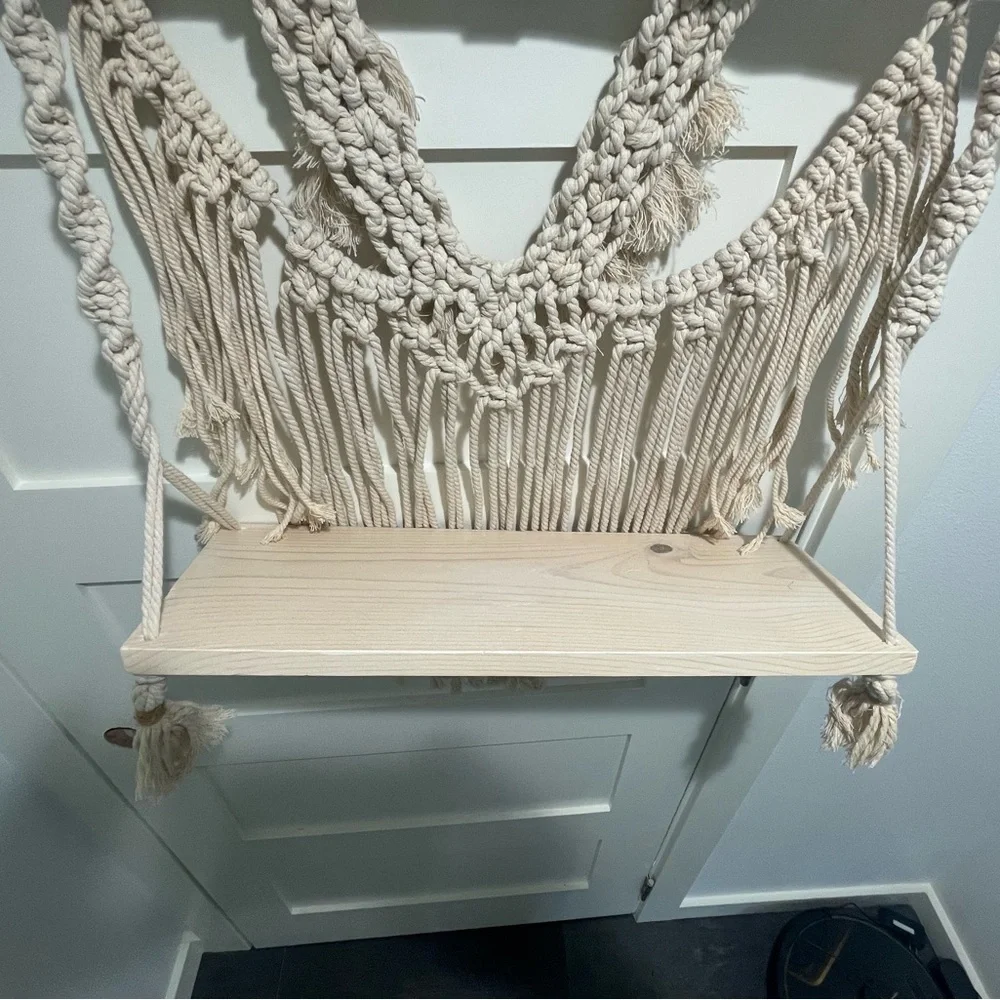 Cream Display Shelf with Intricate Macramé Design